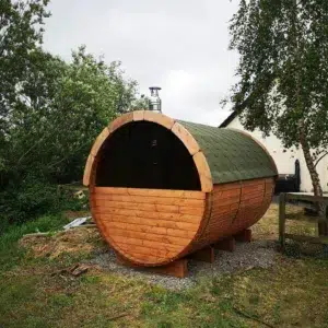 Outdoor barrel sauna, rear exterior with semicircular panoramic window