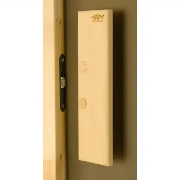 TESLI Briz glass sauna door, close view of rectangular wooden handle