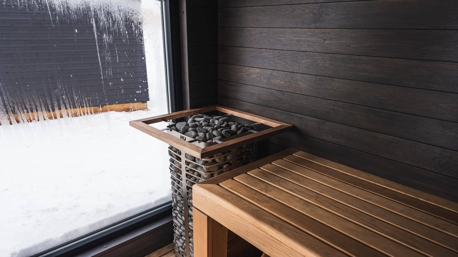 HUUM STEEL with protective railing in sauna_4